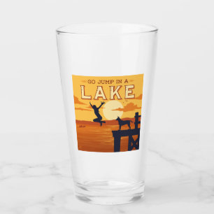 Ga in een meer springen glas