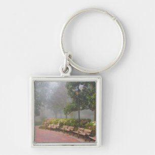 GA Savannah, Azalea's langs bakstenen trottoir en Sleutelhanger