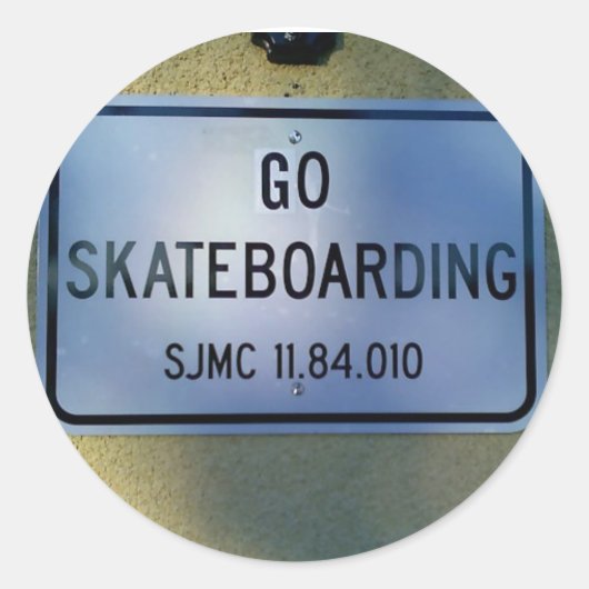 GA SKATEBOARDING RONDE STICKER (Voorkant)