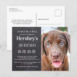 Ga zitten en speel persoonlijke puppy Dog Birthday Uitnodiging Briefkaart