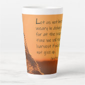 Galates 6:9 Latte Mug (Devant)