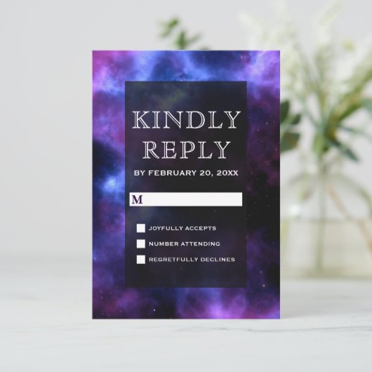 Galaxie violette Nebula de l'espace RSVP (Debout devant)