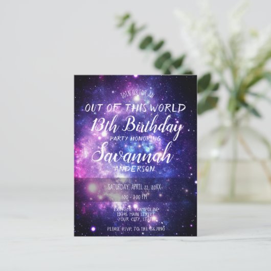 Galaxy sort de cette invitation d'anniversaire (Debout devant)