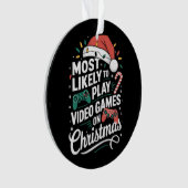 Gamer speelt waarschijnlijk videogames met kerst ornament (voorkant)