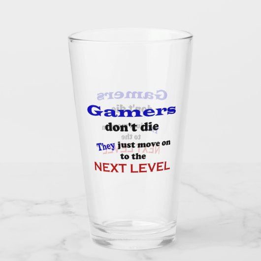 Gamers zijn onsterfelijk! Glazen beker (Achterkant)