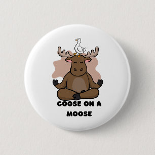 Gans op een Eland Dier Grappig Ronde Button 5,7 Cm