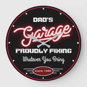 Garage Dad's of Any Name Fixing Repairing Funny Grote Klok