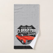 Garage de voiture classique de chèvre rouge 1966 (Serviette à main)