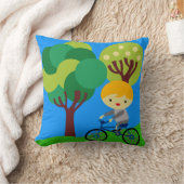Garçon blond sur le coussin de bicyclette (Couverture)