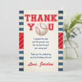 Garçon d'anniversaire de base-ball de carte de (Debout devant)