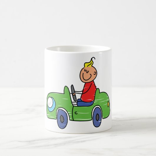 Garçon Dans Une Mug Voiture Verte (Centre)