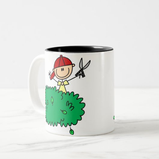 Garçon faisant la tasse de Yardwork (Devant gauche)