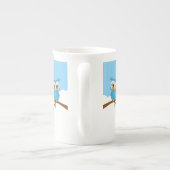 Garçon mignon de hibou sur une tasse de porcelaine (Dos)