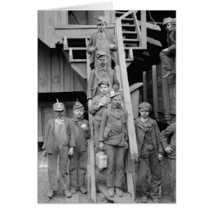 Garçons casseurs de charbon, 1900