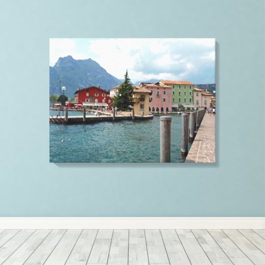 Gardameer Torbole uitzicht canvas print (Insitu (Houten vloer))