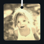 Garde photo simple pour enfants Golden<br><div class="desc">Do-it-yourself et customisez facilement avec vos propres images ce Custom Simple Kids Photo Christmas Keepsaké vintage Golden sepia en céramique ornement. Ajoutez un format photo customisé : portrait vertical, paysage horizontal, carré. Créez votre propre cadeau photo de conservation unique pour la famille, les enfants, les grands-parents, les amis. Concevez votre...</div>
