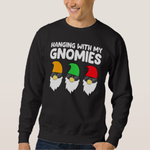 Garden Gnomes die met mijn kerstpaus rondhangen Trui