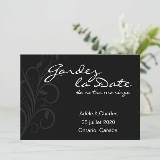 Gardez La Date de notre Mariage Invitation Cartes (Debout devant)