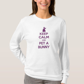 Gardez le calme et choyez un T-shirt de lapin