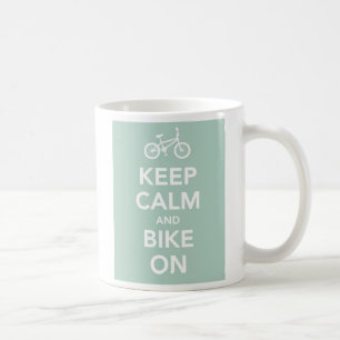 Gardez le calme et faites du vélo sur la tasse