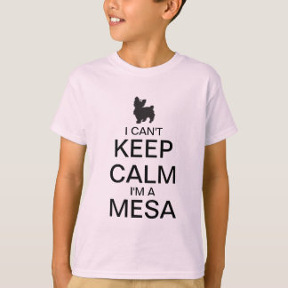 Gardez le T-shirt de chiot de fille du calme |