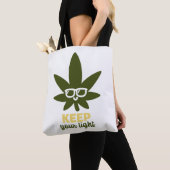 Gardez votre sac cabas léger (De près)