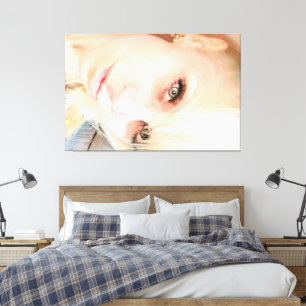 Gargantuan Gidget 60 inch x 40 inch Canvas Afdruk