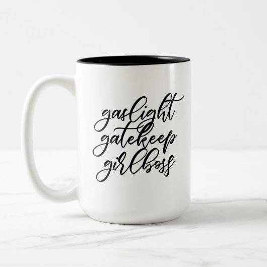 Gaslight, Gatekeep, Girlbaas Cup Tweekleurige Koffiemok (Links)