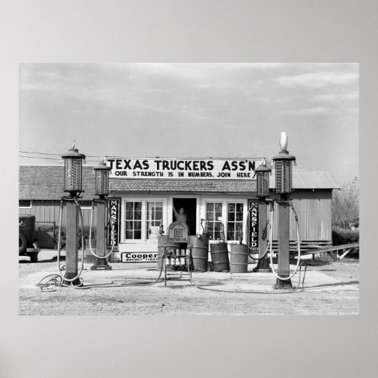 Gasstation - Edcouch, Texas: 1939 Poster (Voorkant)