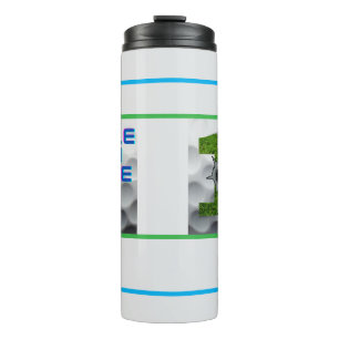 Gat in een golf waterfles thermosbeker