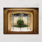 Gated Garden Briefkaart (Voorkant)