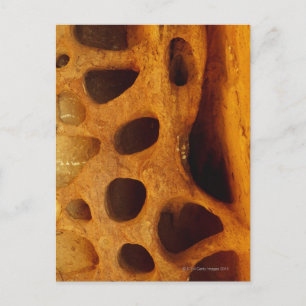 Gaten in rots briefkaart