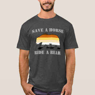 Gay Bear Pride Vlag Red een Paard Rij een Beer T-shirt