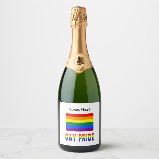 Gay Pride en Rainbow Flag met Jouw naam Sparkling Wijnetiket (Voorkant)