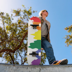 Gay Pride Rainbow-vlag met draaiende verf Skateboard