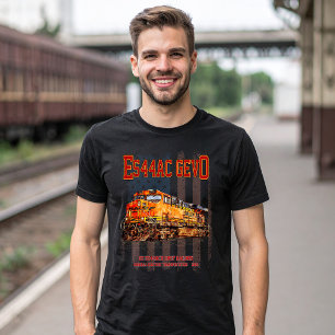 GE ES44AC GEVO Locomotief en Amerikaanse vlag T-shirt