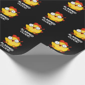 Gealarmeerd door Cluck Funny Chicken Clock Pun Dar Cadeaupapier (Hoek)