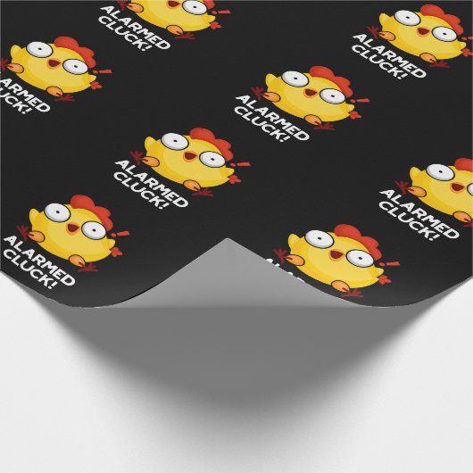 Gealarmeerd door Cluck Funny Chicken Clock Pun Dar Cadeaupapier (Hoek)