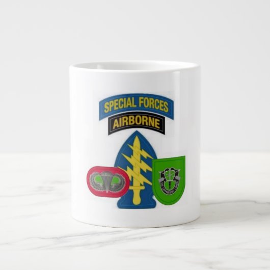 Géante 10ème Tasse d'éléphant de groupe de forces (Devant)