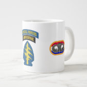 Géante 20ème TASSE d'ÉLÉPHANT de GROUPE de FORCES (Devant droit)