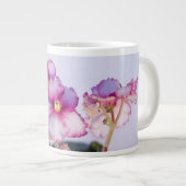 Géante La violette fleurit la tasse enorme de 20 onces - (Devant droit)