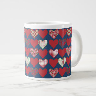 Géante Tasse de café enorme, coeurs sur le bleu de minui