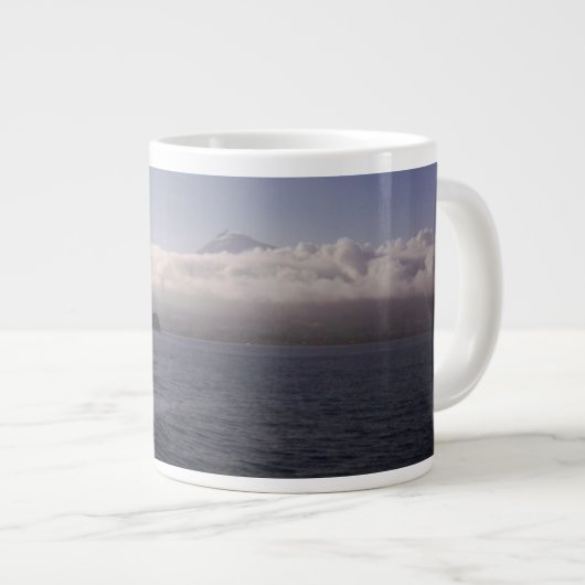 Géante Tasse enorme de volcan de mer (Devant droit)