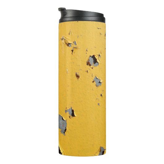 Gebarsten geel metaal: vuile textuur. thermosbeker (Geroteerd rechts)