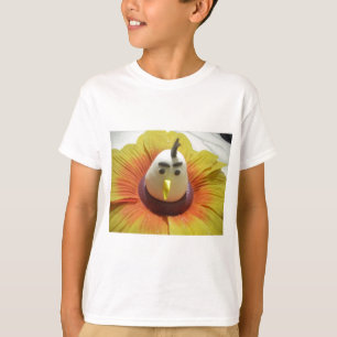 Gebeeldhouwde Vogel in Zonnebloem Art Print T-shirt
