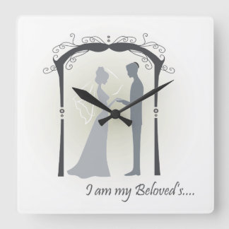 gebogen vierkante klok