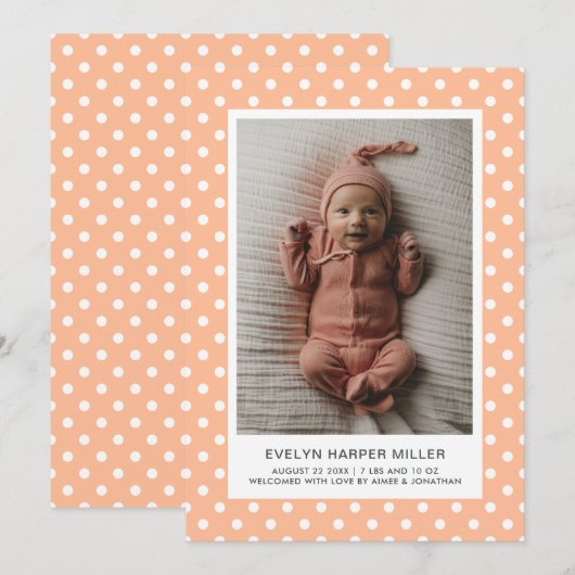 Geboorteaankondiging Polka Dots Peach Modern Kaart (Voorkant / Achterkant)