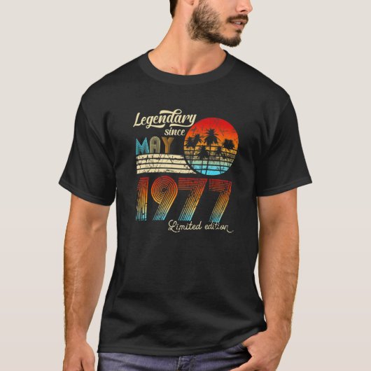Geboortedatum: sinds mei 1977 Gift T-shirt (Voorkant)