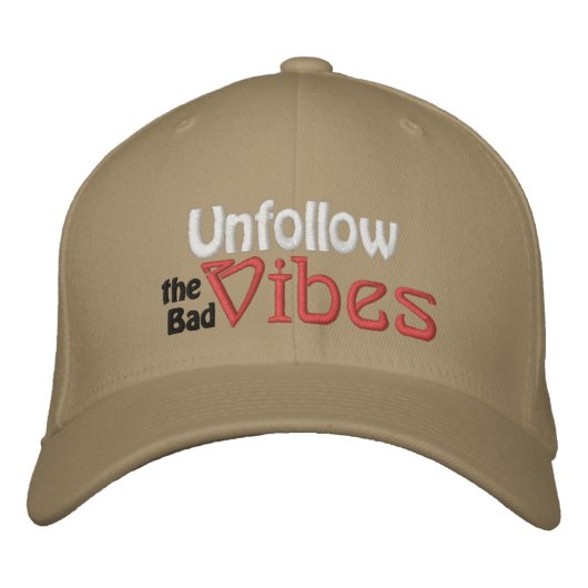 Geborduurd Pet Unfollow the Bad Vibes (Voorkant)