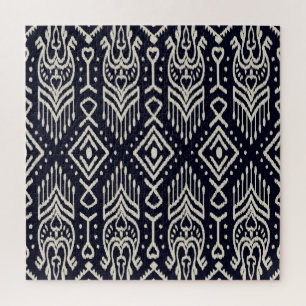Geborduurde Ikat stof: etnische elegantie. Legpuzzel